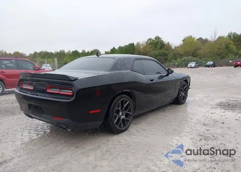2016 Dodge Challenger 392 Hemi Scat Pack Shaker z USA, uszkodzony, nr VIN 2C3CDZFJXGH253813